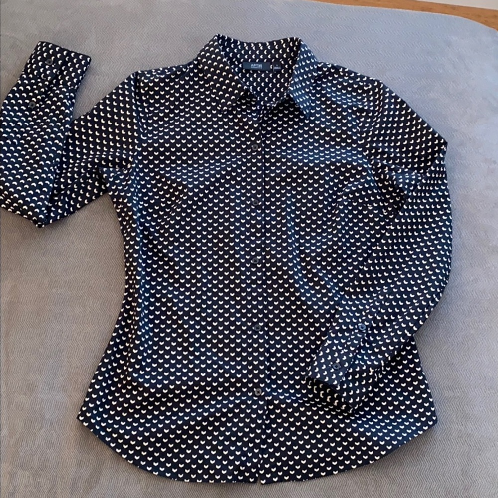 Apt.9 Women’s Tapered Button Down Shirt Size Small